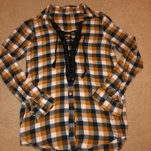 Patterned laced v neck long sleeve shirt